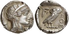 GRIECHEN ATTIKA ATHEN Tetradrachme (17,17g). ca. 440 - 407 v. Chr. Vs.: Kopf der Athena mit verziertem, bekränzten attischen Helm n. r. Rs.: AΘE, Eule steht n. r., Kopf in Vorderansicht, im Feld links