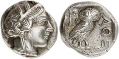 GRIECHEN ATTIKA ATHEN Tetradrachme (17,10g). Ca. 440 - 407 v. Chr. Vs.: Kopf der Athena mit verziertem, bekränzten attischen Helm n. r. Rs.: AΘE, Eule steht n. r., Kopf in Vorderansicht, im Feld links