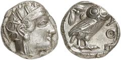 GRIECHEN ATTIKA ATHEN Tetradrachme (17,21g). Ca. 440 - 407 v. Chr. Vs.: Kopf der Athena mit verziertem, bekränzten attischen Helm n. r. Rs.: AΘE, Eule steht n. r., Kopf in Vorderansicht, im Feld links