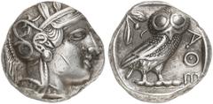 GRIECHEN ATTIKA ATHEN Tetradrachme (17,12g). Ca. 440 - 407 v. Chr. Vs.: Kopf der Athena mit verziertem, bekränzten attischen Helm n. r. Rs.: AΘE, Eule steht n. r., Kopf in Vorderansicht, im Feld links
