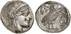 GRIECHEN ATTIKA ATHEN. Tetradrachme (17,25g). Ca. 465 - 460 v. Chr. Vs.: Kopf der Athena mit verziertem, bekränzten attischen Helm n. r. Rs.: AΘE, Eule steht n. r., Kopf in Vorderansicht, im Feld link