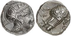 GRIECHEN ATTIKA ATHEN. Tetradrachme (17,15g). 4. Jh. v. Chr. Vs.: Kopf der Athena (mit seitlich gesehenem Auge) mit attischem Helm n. r. Rs.: AΘE, Eule steht n. r., Kopf in Vorderansicht, im Feld link