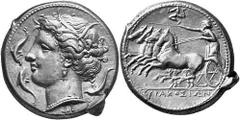 SIZILIEN SYRAKUS Objekt-Nr.: 28 Agathokles, 317 - 289 v. Chr. Tetradrachme, (16,95 g.), 2. Periode, ca. 310 - 305 v. Chr. Vs.: Kopf der Arethusa n. l. umgeben von drei Delfinen, unten FI. Rs.: Quadrig