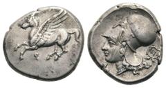 GRIECHEN KORINTH KORINTH Stater (8.56g). 345 - 307 v. Chr. Vs.: Pegasos fliegt n. r., darunter Koppa. Rs.: Kopf der Athena mit korinthischem Helm n. l., dahinter N in Ährenkranz. Calciati, Pegasi 386.