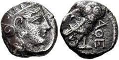 GRIECHEN ATTIKA. ATHEN. Tetradrachme (16,71g). ca. 353 - 294 v. Chr. Vs.: Kopf der Athena mit ölzweigbekränztem Helm n. r. Rs.: AQE, Eule n. r. stehend, dahinter Ölzweig und Halbmond. Svoronos Taf. 20