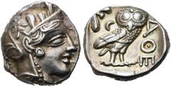 GRIECHEN ATTIKA. ATHEN. Tetradrachme (16,92g). ca. 454 - 404 v. Chr. Vs.: Kopf der Athena mit attischem Helm n. r. Rs.: ΑΘΕ, Eule steht n.r., Kopf in Vorderansicht, im Feld l. oben Ölzweig u. Halbmond