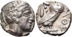 GRIECHEN ATTIKA. ATHEN. Tetradrachme (17,09g). 449 - 407 v. Chr. Vs.: Kopf der Athena mit verziertem, bekränztem, attischem Helm n. r. Rs.: ΑΘΕ, Eule n. r. stehend, Kopf in Vorderansicht, im Feld l. o
