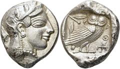 GRIECHEN ATTIKA. ATHEN. Tetradrachme (17.07g). ca. 465 - 460 v. Chr. Vs.: Kopf der Athena mit verziertem, bekränztem, attischem Helm n. r. Rs.: ΑΘΕ, Eule n. r. stehend, Kopf in Vorderansicht, im Feld 