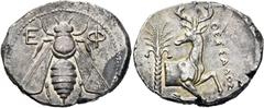 GRIECHEN IONIEN. EPHESOS. Tetradrachme (14.90g). Magistrat Thessalos, ca. 387 - 295 v. Chr. Vs.: Biene mit gespreizten Flügeln in Draufsicht zwischen Ε-Φ. Rs.: ΘΕΣΣΑΛΟΣ, Vorderteil eines knienden Hirs