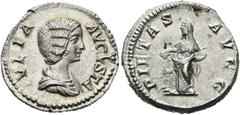 RÖMER RÖMER RÖMISCHE KAISERZEIT Iulia Domna, 193 - 217 n. Chr. Denar (3.59g). 204 n. Chr. Mzst.Rom. Vs.: IVLIA AVGVSTA, drapierte Büste n. r. Rs.: PIETAS AVGG, Pietas capite velato mit Kästchen streut
