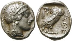 GRIECHEN EUBÖA. ATHEN. Tetradrachme ø 25mm (17,19g). 454 - 404 v. Chr. Vs.: Kopf der Athena mit attischem Helm, der von einem Lorbeerkranz bekrönt wird, n. r. Rs.: ΑΘΕ, Eule n. r. stehend, Kopf in Vor