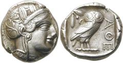 GRIECHEN EUBÖA. ATHEN. Tetradrachme ø 24mm (17,15g). 454 - 404 v. Chr. Vs.: Kopf der Athena mit attischem Helm, der von einem Lorbeerkranz bekrönt wird, n. r. Rs.: ΑΘΕ, Eule n. r. stehend, Kopf in Vor