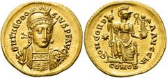 RÖMER KAISERZEIT. Theodosius II., 408 - 450 n. Chr. Solidus ø 21mm (4,49g). 408 - 430 n. Chr. Mzst. Konstantinopel. Vs.: D N THEODO-SIVS P F AVG, frontale Panzerbüste, Kopf leicht n. r, mit Helm, Perl