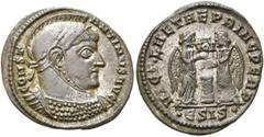 RÖMER RÖMISCHE KAISERZEIT. Constantin I., der Große, 307 - 337 n. Chr. AE Follis ø 19mm (2,58g). 319 n. Chr. Mzst. Siscia. Vs.: CONST-ANTINVS AVG, behelmte Panzerbüste mit Lorbeerkranz n. r. Rs.: VICT