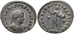 RÖMER RÖMISCHE KAISERZEIT. Crispus, 317 - 326 n. Chr. AE Follis ø 21mm (2,86g). 317 n. Chr. Mzst. Treveris. Vs.: FL IVL CRISPVS NOB CAES, Panzerbüste mit Lorbeerkranz n. r. Rs.: CLARITAS REI PVBLICAE 