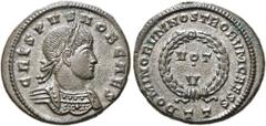 RÖMER RÖMISCHE KAISERZEIT. Crispus, 317 - 326 n. Chr. AE Follis ø 19mm (3,71g). 320 - 321 n. Chr. Mzst. Ticinum. Vs.: CRISPVS NOB CAES, Panzerbüste mit Lorbeerkranz n. r. Rs.: DOMINORVM NOSTRORVM CAES