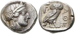 GRIECHEN ATTIKA. ATHEN. Tetradrachme ø 24mm (17,19g). ca. 454 - 404 v. Chr. Vs.: Kopf der Athena mit verziertem, bekränztem, attischem Helm n. r. Rs.: ΑΘΕ, Eule steht n. r., Kopf in Vorderansicht, im 