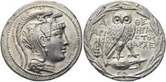 GRIECHEN ATTIKA. ATHEN. Tetradrachme des Neuen Stils ø 30mm (16,90g). 136/5 v. Chr. ΗΡΑ - ΑΡΙΣΤΟΦ. Vs.: Kopf der Athena mit reichverziertem Helm n. r. Rs.: Α-ΘΕ / ΗΡΑ / ΑΡΙ-ΣΤΟΦ / ΑΡΧΕ, Eule auf Ampho