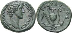 RÖMER RÖMISCHE KAISERZEIT. Marcus Aurelius als Caesar, 139 - 161 n. Chr. AE As ø 28mm (11,86g). 140 - 144 n. Chr. Mzst. Rom. Vs.: AVRELIVS CAESAR AVG PII F COS, Kopf n.r. Rs.: PIETAS AVG / S C, Opferg