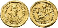 RÖMER RÖMISCHE KAISERZEIT. Theodosius II., 408 - 450 n. Chr. Solidus ø 21mm (4,39g). 430 - 440 n. Chr. Mzst. Konstantinopel. Vs.: D N THEODO-SIVS P F AVG, frontale Panzerbüste, Kopf leicht n. r., mit 