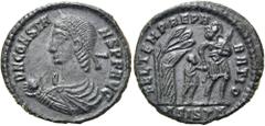 RÖMER RÖMISCHE KAISERZEIT. Constans I., 337 - 350 n. Chr. AE Maiorina ø 22mm (3,77g). 348 - 350 n. Chr. Mzst. Siscia. Vs.: D N CONSTA-NS P F AVG, drapierte Panzerbüste mit Perlendiadem u. Globus n. l.