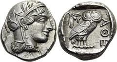 GRIECHEN ATTIKA. ATHEN. Tetradrachme ø 25mm (17,15g). 454 - 404 v. Chr. Vs.: Kopf der Athena mit attischem Helm, der mit drei Lorbeerblättern geschmückt ist, Ohrring und Perlenkette n. r. Rs.: ΑΘΕ, Eu