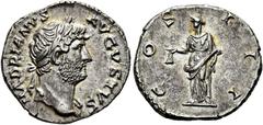 RÖMER RÖMISCHE KAISERZEIT. Hadrian, 117 - 138 n. Chr. Denar ø 19mm (2,53g). 124 - 127 n. Chr. Mzst. im Osten. Vs.: HADRIANVS AVGVSTVS, Kopf mit Lorbeerkranz u. Gewand auf l. Schulter n.r. Rs.: COS III