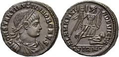 RÖMER RÖMISCHE KAISERZEIT. Constantin II. als Caesar, 317 - 337 n. Chr. AE Follis ø 19mm (3,43g). 324 - 325 n. Chr. Mzst. Sirmium. Vs.: CONSTANTINVS IVN NOB CAES, drapierte Panzerbüste mit Lorbeerkran