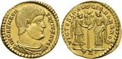 RÖMER RÖMISCHE KAISERZEIT. Magnentius, 350 - 353 n. Chr. Solidus ø 22mm (4,32g). 350 n.Chr. Mzst. Treveris. Vs.: IM CAE MAGN-ENTIVS AVG, drapierte Panzerbüste n.r. Rs.: VICTORIA AVG LIB ROMANOR / TR, 