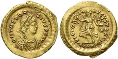 RÖMER RÖMISCHE KAISERZEIT. Theodosius II., 408 - 450 n. Chr. Tremissis ø 14mm (1,50g). 402/8 - 450/55 n. Chr. Mzst. Konstantinopel. Vs.: D N THEODO-SIVS P F AVG, drapierte Panzerbüste mit Perlendiadem