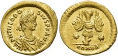 RÖMER RÖMISCHE KAISERZEIT. Theodosius II., 408 - 450 n. Chr. Tremissis ø 14mm (1,46g). 444 n. Chr. Mzst. Konstantinopel. Vs.: D N THEODO-SIVS P F AVG, drapierte Panzerbüste mit Perlendiadem n. r. Rs.: