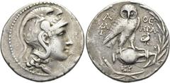 GRIECHEN ATTIKA. ATHEN. Tetradrachme des Neuen Stils ø 32mm (16,87g). 147/6 v. Chr. Vs.: Kopf der Athena Parthenos mit reich geschmücktem Helm n. r. Rs.: Α-ΘΕ, Eule auf liegender Amphora sitzend, über