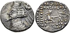 GRIECHEN PARTHER. ARSAKIDEN. Phraates IV., 38/7 - 2 v. Chr. Drachme ø 18mm (3,69g). Mzst. Laodikeia. Vs.: Drapierte Büste mit Vollbart u. Diadem n. l., dahinter Adler mit Kranz. Rs.: ΒΑΣΙΛΕΩΣ / ΒΑΣΙΛΕ