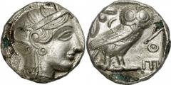 GRIECHEN ATTIKA Athen Tetradrachme (14,24 g.), um 405 v. Chr. Vs.: Kopf der Athena mit attischem Helm und Lorbeerkranz n. r. Rs.: ΑΘΕ Eule, Olivenzweig und Mondsichel. SNG München 58; Svoronos Tat.15.