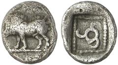 Antike Münzen GRIECHISCHE MÜNZEN LYKIEN Unbestimmter Dynast. Trihemiobol, 480-440 v. Chr. Eber auf Bodenlinie n. links ( ! ) / Triskeles in Linienquadrat. SNG v. Aul. - ; BMC 19,7,38 var. (Eber rechts