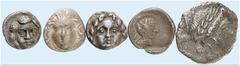 Antike Münzen GRIECHISCHE MÜNZEN. PISIDIEN. - Selge. Lot von 5 Stück: Silbermünzen. Obole, 4. Jhdt. v. Chr. Gorgoneion / Athenakopf (4x), dazu Lykien- Masikytes. Hemidrachme, 1 Jhdt. v. Chr. Apollonko