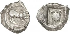 DYNASTEN VON LYKIEN UNBESTIMMTE DYNASTEN. Stater, ca. 490 - 430 v. Chr. 9.31 g. Eber mit gesenktem Kopf nach rechts stehend; das Ganze in Perlkreis. Rs: Seeschildkröte; das Ganze in Perlquadrat und Qu