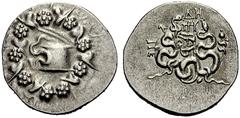 GRIECHISCHE MÜNZEN MYSIEN PERGAMON Cistophor, 92-88. Cista mystica mit geöffnetem Deckel, aus dem Innern windet sich eine Schlange, aussen Efeukranz. Rv. Bogentasche zwischen zwei Schlangen; l. Stadtm