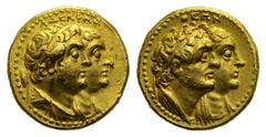 GRIECHISCHE MÜNZEN KÖNIGREICH DER PTOLEMAIER PTOLEMAIOS II. PHILADELPHOS, 285-246 1/2 Mnaeion (Tetradrachmon), Gold. AΔEΛΦΩN Die Büsten n. r. des Ptolemaios II. drapiert mit Diadem und der Arsinoe mit