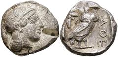 Grecia Antigua ATTICA, Atenas. Tetradracma. (Ar. 17,19g/23mm). 454-404 a.C. (SNG Copenhagen 31). Anv: Cabeza de Atenas con casco ático con cresta a derecha. Rev: Búho estante a derecha mirando de fren