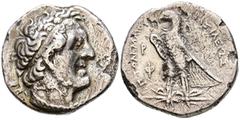 Monedas Griegas REINO PTOLEMAICO. Ptolomeo II. (Ae. 11,74g/27mm). Tetradracma. 285-246 a.C. Alejandría. (Seaby 7771 var). Anv: Cabeza diademada y con égida a derecha. Rev: Águila a izquierda sobre haz