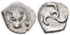 Grecia Antigua LYCIA, Perikles. 1/3 Estátera. 380-370 a.C. A/ Piel de león de frente. R/ Triskeles incuso. Falghera 217; SNG von Aulock 4254-6. Ar. 2,86g. EBC-.