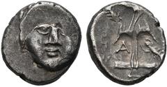 Grecia Antigua THRACIA, Apolonia Pontika. Diobolus. (Ar. 1.23g / 11mm). 400-350 BC (Seaby 1657). Anv: Head of Apollonia from the front. Rev: Anchor up, between A and crayfish, in Greek letters field. 