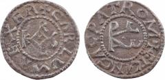 Charlemagne, denier avec titulature de Patrice des Romains, s.d. (c.781) Rome ou Ravenne ? A/+ CARLVS REX FR. Monogramme carolin. R/(à 4 h.) + ET LANG AC PAT ROM. Monogramme de Charles en forme grecqu