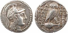 Greek coins Attique, tétradrachme nouveau style, Athènes, c.144-143 av. J.-C. A/Anépigraphe Tête d'Athéna Parthenos à droite R/A-QE Chouette debout à droite sur une amphore, sur laquelle se trouve la 
