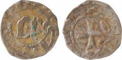 Feudal coins Verdun (évêché de), Henri l'Oiseleur, denier, s.d. (918-947) A/[+ HENRICVS] Au centre : RIX rétrograde R/[+ VIRDVNI] Croix cantonnée d'un besant au 1 Argent 19,3 mm 1,10 g 7 h TB D.1134 (