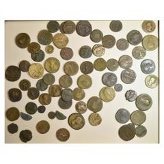 Empire romain - Roman Empire lot de 70 bronzes, d'Auguste à Septime Sévère, sesterces, dupondii et as, principalement de Trajan et Hadrien, dont: as de Nîmes (2); as coupé de Nîmes (2); Claude, sester