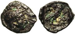 Ancient Coins ATTIQUE, ATHENES, AR hémiobole, 400-300 av. J.-C. Droit : Tête casquée d'Athéna à droite, le casque orné d'un fleuron et de trois feuilles d'olivier. Revers : Chouette à droite, tête de 