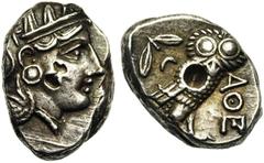Greek ATTIQUE, ATHENES, AR tétradrachme, 259-229 av. J.-C. Droit : Tête casquée d'Athéna à droite, le casque orné d'un fleuron et de feuilles d'olivier. Contremarque en forme de 8. Revers : Chouette à