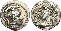 GREEK WORLD ATTIQUE, ATHENES, AR tétradrachme, 144-143 av. J.-C. D/ T. casquée d''Athéna à d. R/ A-ΘE/ XAPI/NAYTHΣ- APIΣ/TEAΣ Chouette sur une amphore de f. A d., Artémis deb. de f., ten. de chaque ma